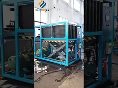 1 tonluk blok buz makinesi işlev görüyor
