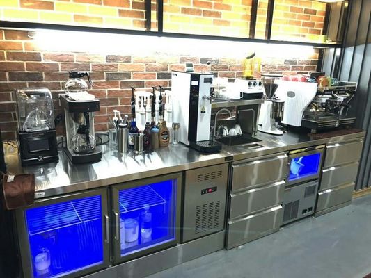 Kişiselleştirme Bar Tipi Çalışma masası Hava soğutmalı buzdolabı Ekipmanları Kontör Altı Buzdolabı / Çalışma masası soğutucu / Bar Altı Buzdolabı