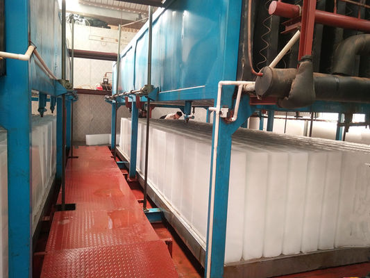 Küçük Doğrudan Soğutma Bloğu Buz Makinesi 5t 380V Hava Su Soğutma